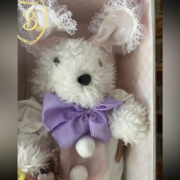 🩷Vintage Rare Brinn's Collectible Heirloom
Authentic Matty Easter Bunny Bear - Picture 4 of 10